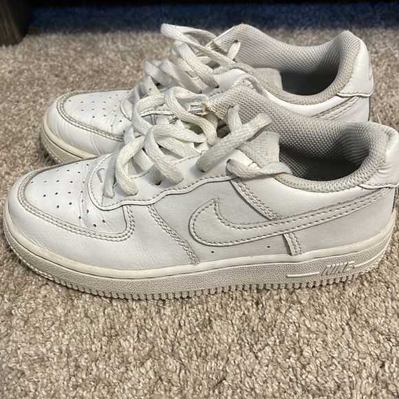 Kids Air Force 1’s size 13c - Picture 2 of 5